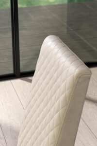 tapicerowane-krzeslo-medea647.jpg