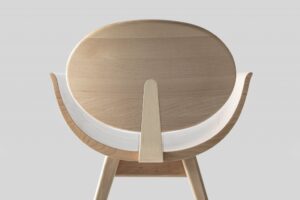 drewniane-krzeslo-ovale696.jpg