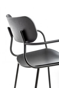 nowoczesne-krzeslo-kiyumi-wood-ar-z-podlokietnikami120.jpg