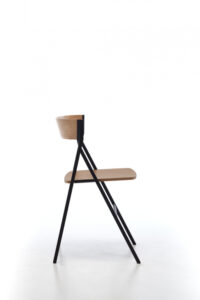 modernistyczne-skladane-krzeslo-klapp970.jpg