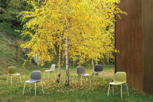 minimalistyczne-krzeslo-mani-plastic-sl244.jpg