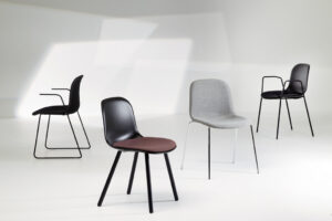 minimalistyczne-krzeslo-mani-plastic-sl438.jpg