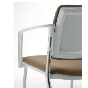 wloskie-krzeslo-konferencyjne-multy-ml021nc-olivo-and-groppo799.png
