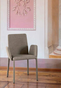 krzeslo-z-podlokietnikami-dora-p-idealnie-pasuje-do-nowoczesnego-salonu-import-wlochy293.jpg