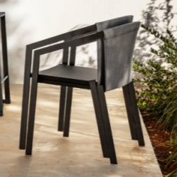 Modernistyczne krzesło ogrodowe push